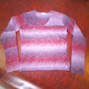 Columbia Sportswear Company purple tight knit vneck sweater